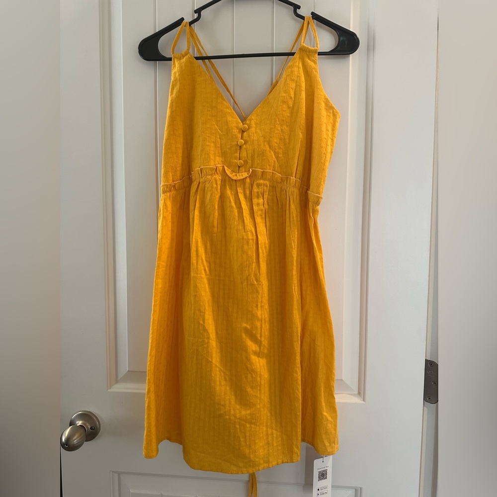 Cupshe Yellow Sundress with Spaghetti Straps and Buttoned Style